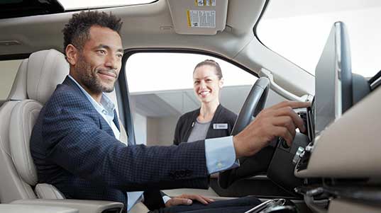Join the program designed to celebrate Lincoln owners.